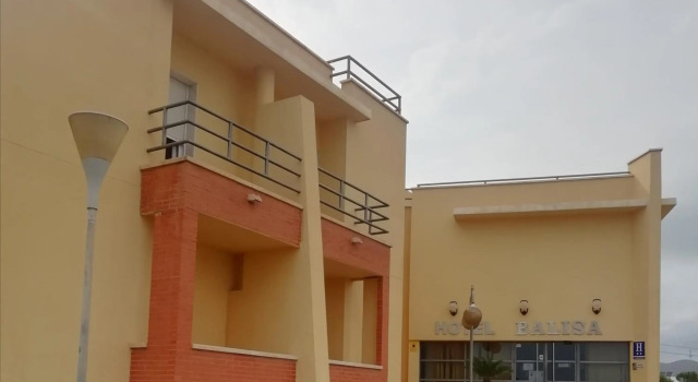 Bayo Lirola Hotel Balisa, Забронировать Отель Отели Нихар с парковкой, Парковка