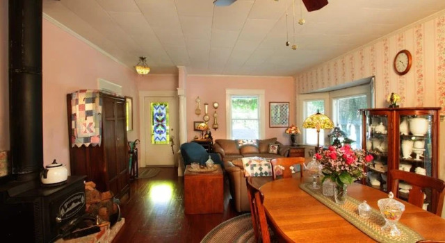 Holcomb House