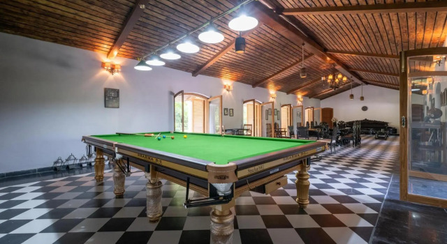StayVista at Normandy House, Rezervovat Hotel Mussoorie Uttarakhand