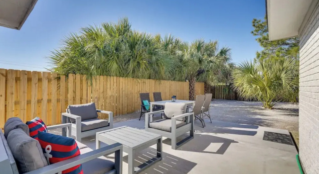 Коттедж Panama City Beach House w/ Patio, Walk to Ocean