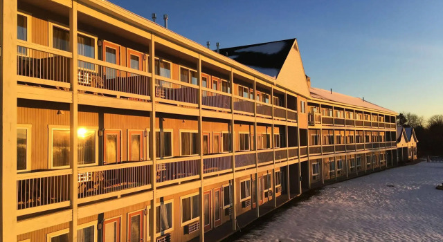 Fireside Inn & Suites - Belfast, Rezerwuj Hotel Hotele w New England z basenem, Basen