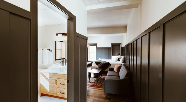 The Flying Steamshovel Inn, Buchen Sie Hotel Red Mountain Rossland