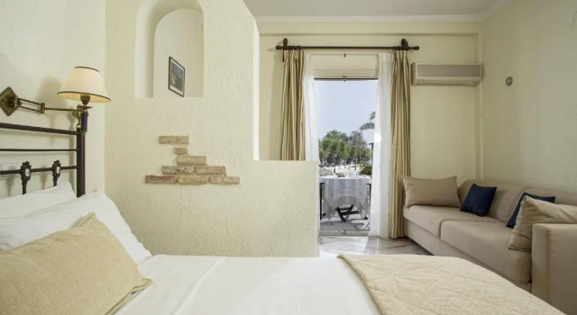 Полулюкс с видом на море Contaratos Beach Hotel