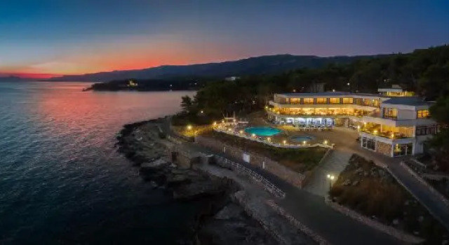 Fontana Resort - Comfort Apartments, Prenota Appartamento Hotel a Croatian Islands con piscina, Piscina
