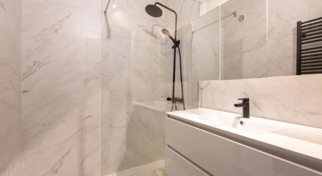 Апартаменты Spacious apartment closeby the sea and city center, Ijzerstraat 9