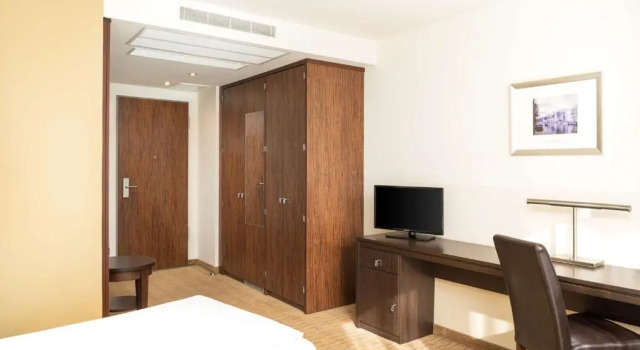 Одноместный номер Standard с видом на внутренний двор elaya hotel hamburg finkenwerder
