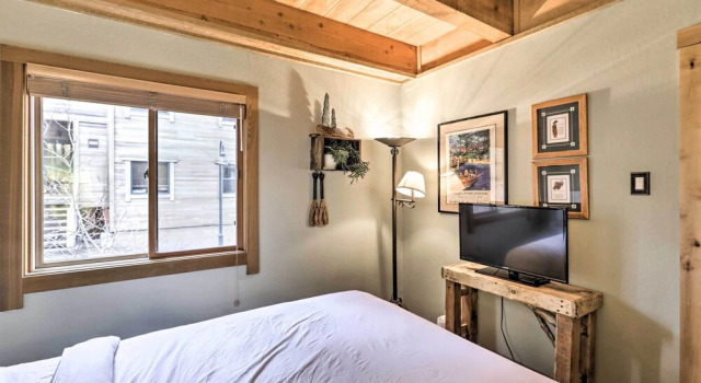 Апартаменты 1 Mi to Northstar California: Truckee Townhome!