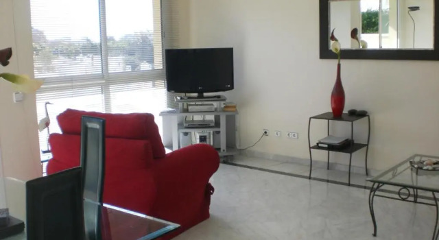 El Coral 1 bed, Забронировать Отель Отели Эстепона с парковкой, рядом с Палеонтологический музей, Парковка