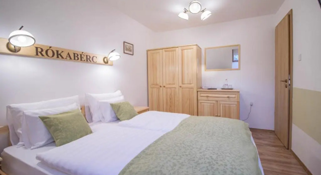 Rókabérc Vadászház Hotel, Забронировать Отель Эрдёбенье Tokaj Wine Region