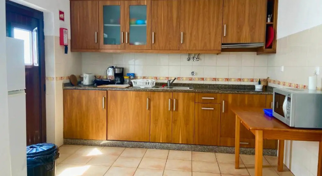 Кровать в общем номере Pirata hostel Milfontes