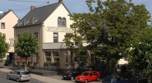 Hotel-Restaurant Felsenkeller, Забронировать Отель Мендиг Айфель
