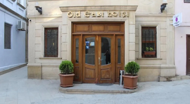 Отель Old East 
