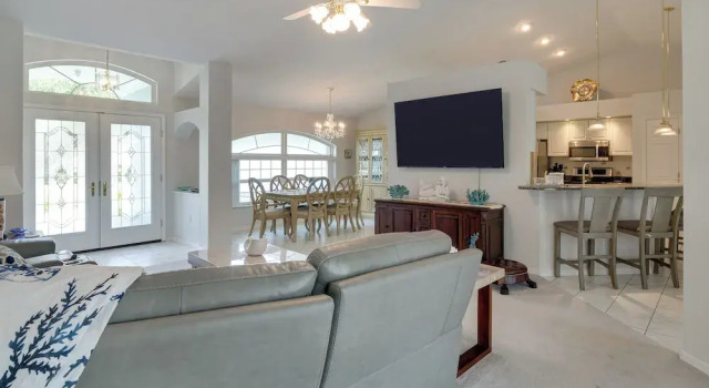 Spring Hill Home - Pool, Grill & Golf Course Views, Réserver Maison de vacances Spring Hill Floride