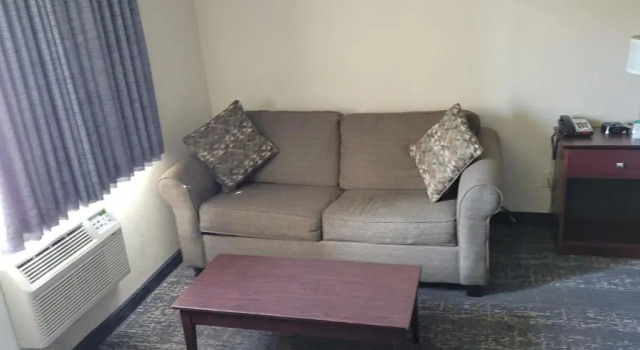 Люкс Boarders Inn & Suites by Cobblestone Hotels – Broken Bow