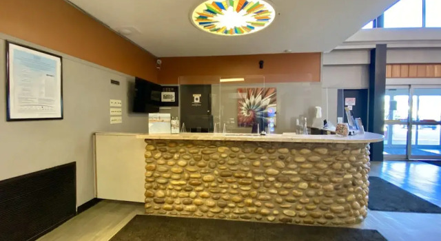 Quality Inn Whitecourt, Rezerwuj Hotel Whitecourt Alberta