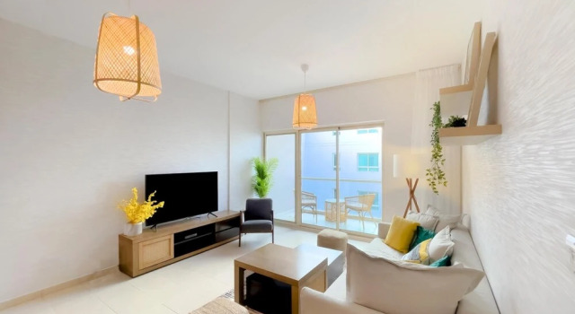 Spectacular 1BR Community View