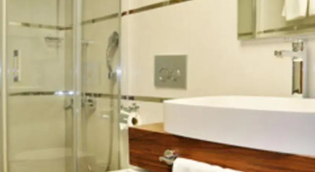 Двухместный номер Classic Avin Hotel