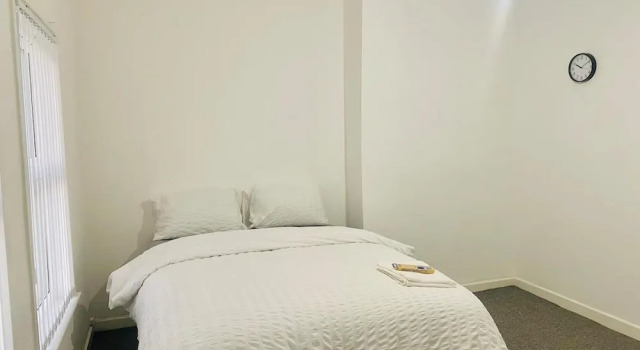 Kensington Studio, 3rd-floor City Base