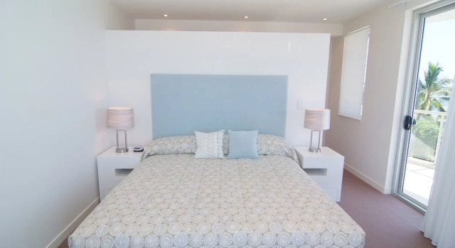 Номер Standard Пентхаус с 3 комнатами с балконом Coral Cove Apartments - Absolute Beachfront Resort Bowen