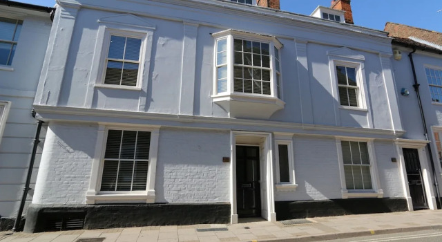 Luxury 2-Bed Flat Central Ipswich Parking, Забронировать Апартаменты/квартира Отели Ипсвича с парковкой, рядом с Арка и дом Джин Инджелоу, Парковка