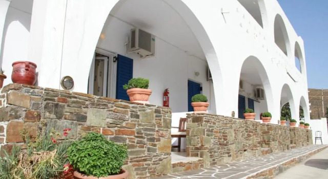 Tzamaros Studios Kythnos, Rezervovat Hotel Merichas Kythnos