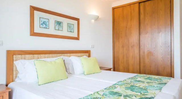 Апартаменты c 1 комнатой с видом на сад Clube Porto Mos - Sunplace Hotels & Beach Resort