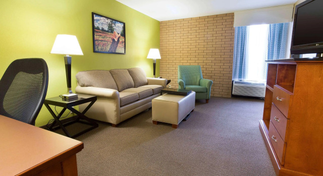 Heritage Inn Suites Houston/Sugar Land, Trademark by Wyndham, Забронировать Отель Отели Texas Gulf Coast 3 звезды, 3*