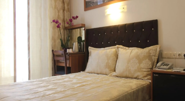 Hotel Kit Tur