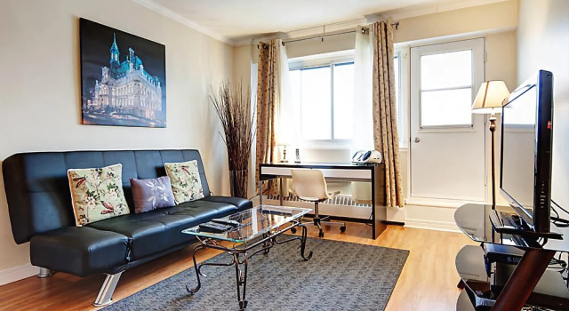 1-Bedroom Crescent Street by Hometrotting, Rezervovat Hotel Montreal Quebec, poblíž Complexe Desjardins