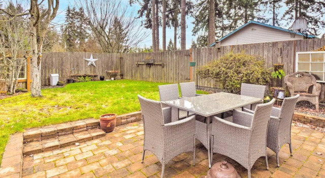 Коттедж с 5 комнатами Port Angeles Abode w/ Yard & Guest House!