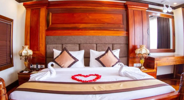 Люкс Kampong Thom Palace Hotel