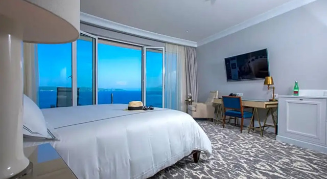 Номер Deluxe с балконом и с видом на море Royal Blue Hotel