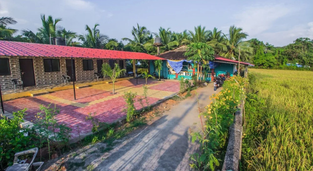 OYO 19005 Home Beach View Studio Anjuna, Prenota Hotel Anjuna 