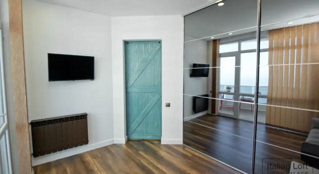 Italian Loft 2Bdr Seaview, Book Hotel Batumi 