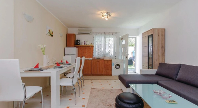 Amazing Home in Kostrena With Wifi and 1 Bedrooms, Забронировать Отель Кострена Приморско-Горанская жупания