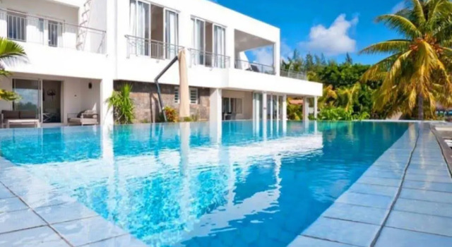 Island's Edge Luxury Private Pool Villas, Rezervovat Hotel Hotely v Pereybere s bazénem, Bazén