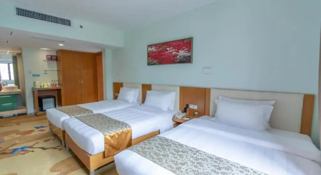 Семейный номер Deluxe Shanshui Trends Hotel North Huaqiang