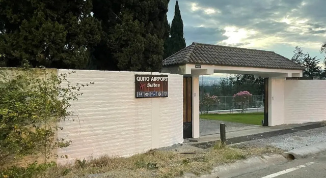 Quito Airport Suites
