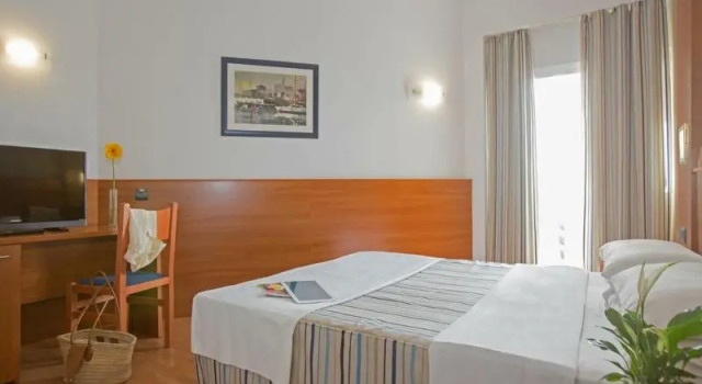 Standard Single room with balcony O7 Alea