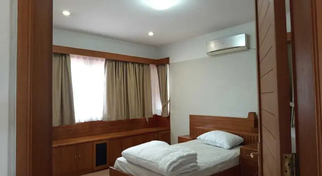 Villa Oma Elly, Boek Villa Hotels in Bandung met parkeren, in de buurt van Maranatha University, Parkeren