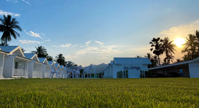 The White Resort