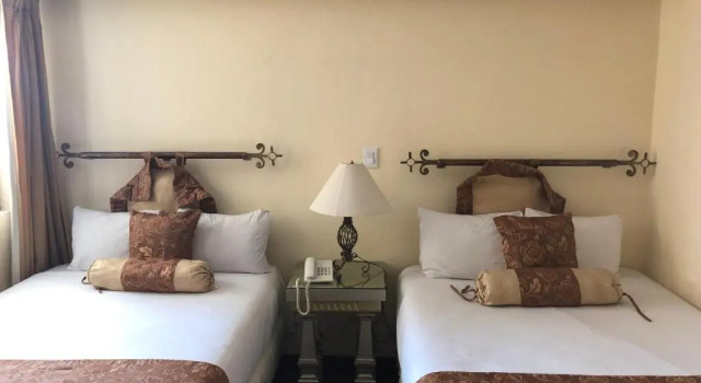 Четырёхместный номер Standard Hotel Elena