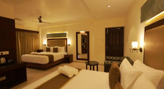Hotel Comorin Grand