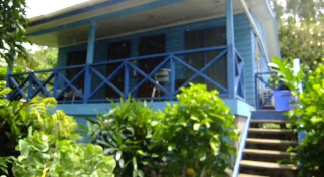 Трёхместный номер Standard c 1 комнатой Ratu Kini Backpackers & Dive Resort