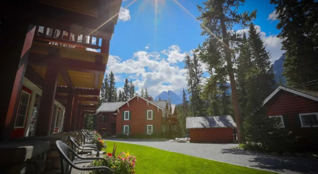 Люкс с 2 комнатами Paradise Lodge and Bungalows