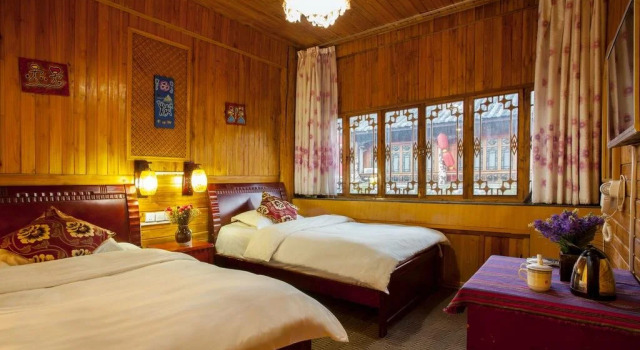 Nancheng Shiguang Inn Nanmen Branch, Забронировать Отель Лицзян Юньнань, рядом с Улица Сквер-стрит Древнего города Даянь