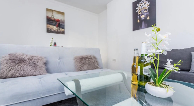 Lovely 3-bed Apartment in Newcastle Upon Tyne, Varaa Huoneisto Asunnot kohteessa Merseyside, Huoneisto