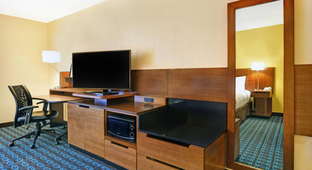 Четырёхместный номер Standard Fairfield Inn & Suites by Marriott Atlanta Vinings/Galleria