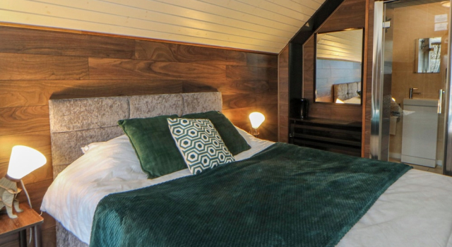 Glamping Tri Pod 2 - Gower, Book Campingplads Camping og glamping i Cardiff, Campingplads