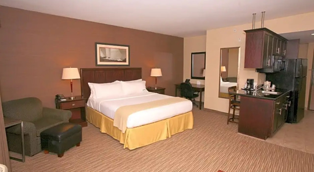Номер Superior Holiday Inn Express San Diego South - Chula Vista by IHG